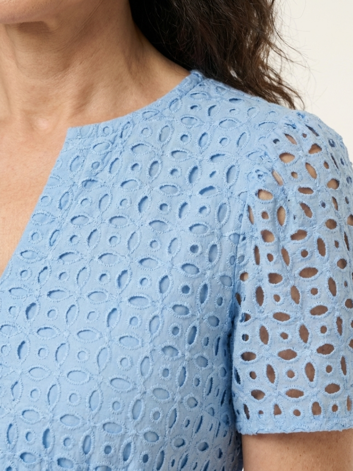 Célestine | Robe Maxi Broderie Anglaise Élégance Pure